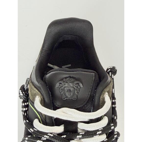 Versace Men\'s Greca Sneakers Gray/Green 10 US (43 Euro) IT 1021490 IT NIB main image 15